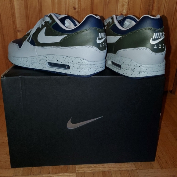 Nike I.D Airmax 1 OG " 420 " Shoes - Picture 2 of 4